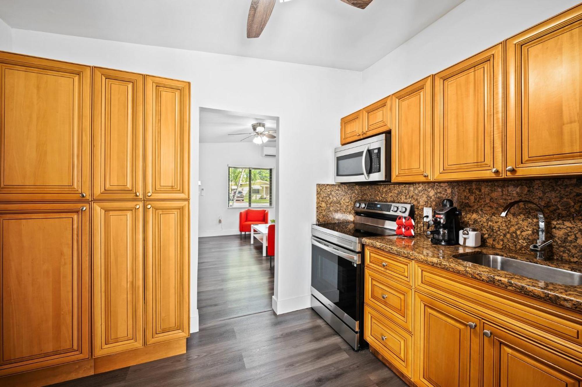 3 Bedroom And 2 Bath North Miami, Florida Hébergement de vacances North Miami