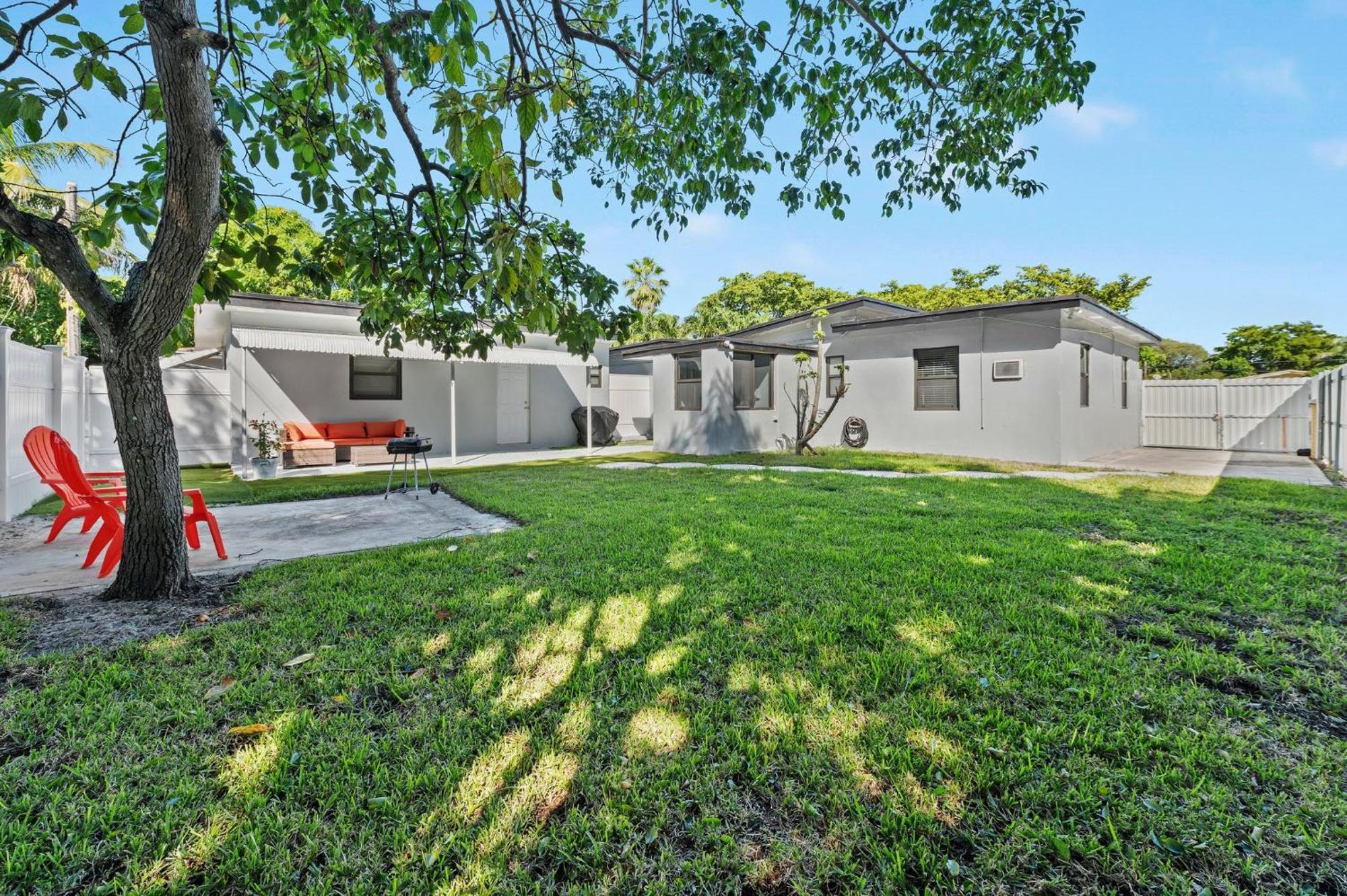 3 Bedroom And 2 Bath North Miami, Florida * North Miami