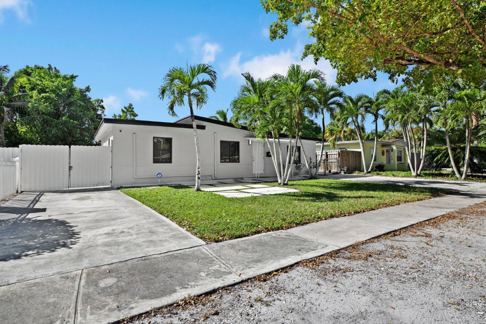 3 Bedroom And 2 Bath North Miami, Florida Hébergement de vacances North Miami
