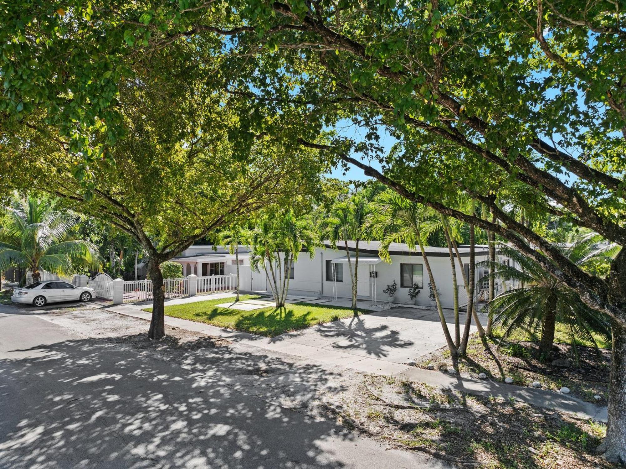 3 Bedroom And 2 Bath North Miami, Florida North Miami
